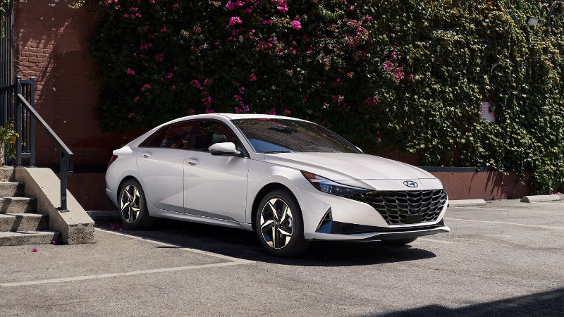 2021-hyundai-elantra-hybrid_xstt.jpg