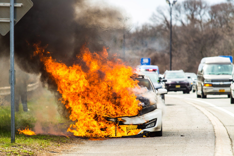 burning-car-fire@large.jpg