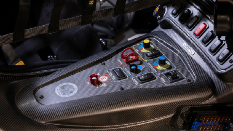 Mercedes-AMG-GT-Track-Series-13.jpg