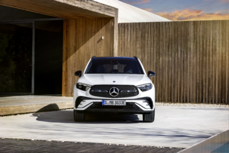 2023-Mercedes-Benz-GLC-54.jpg