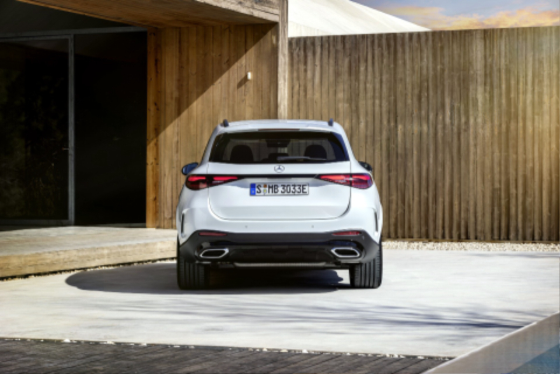 2023-Mercedes-Benz-GLC-55.jpg