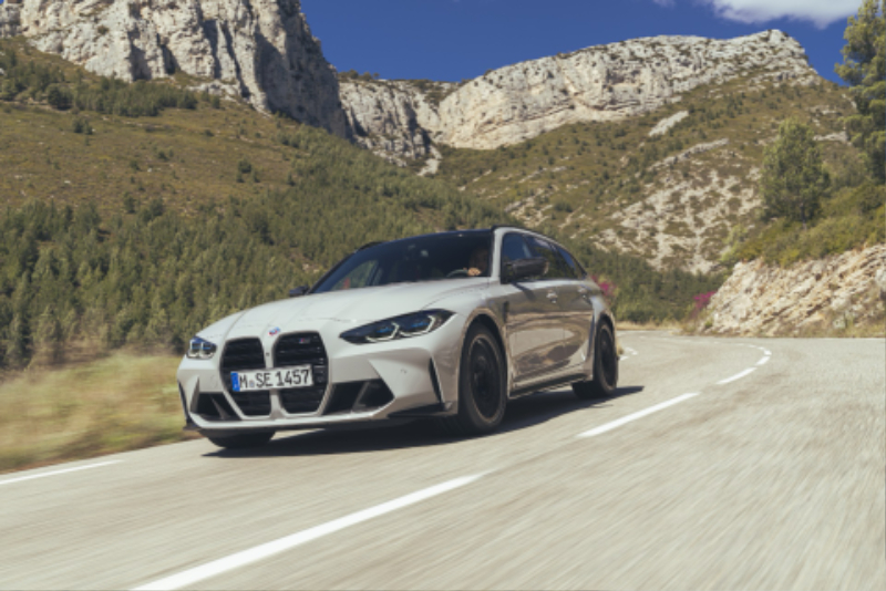 2023-BMW-M3-Touring-45_1.jpg