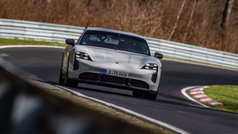 porsche-taycan-turbo-s-sets-series-production-ev-record-at-the-nurburgring (1).jpg