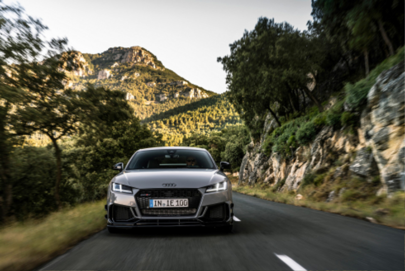 Audi-TT-RS-Iconic-Edition-107.jpg