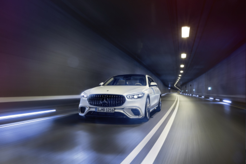 2024-Mercedes-AMG-S63-E-Performance-1.jpg