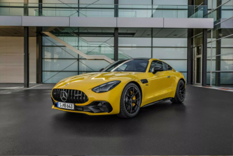 Mercedes-AMG-GT-43-Coupe-1-2048x1366.jpg