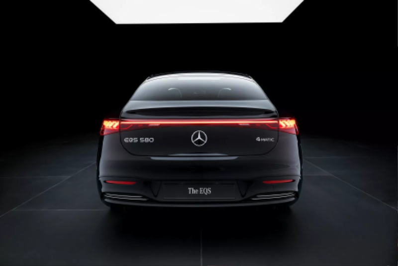2025-Mercedes-EQS-0410-3.jpg