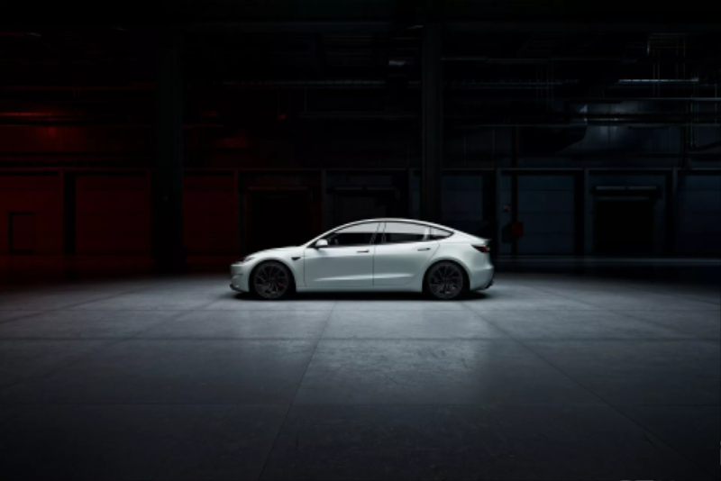 2025-Tesla-Model-3-Performance-423-920.jpg