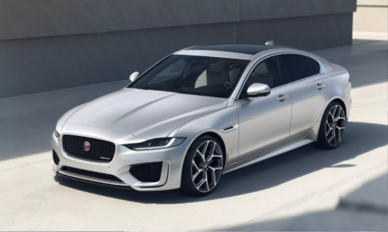 Jaguar-XE-2048x1222.jpg